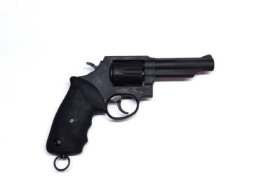 Revólver Taurus RT82S/6 cal. 38SPL 4POL Oxidado Fosco c/ Zarelho